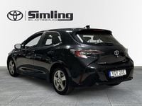 Begagnad Toyota Corolla Hybrid Active 122 HK (89 kW) 2021 Svart Halvkombi