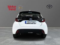 begagnad Toyota Yaris Hybrid 1,5 Hybrid Active Komfortpaket Vinterhjul