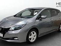 Begagnad Nissan Leaf Tekna 110 kW (150 HK) 2022 Grå Halvkombi