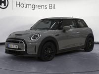 Begagnad Mini Cooper Essential 135 kW (184 HK) 2022 Moonwalk grey met Halvkombi