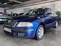 begagnad Skoda Octavia 1.6 MPI Sedan Låg Mil NyBesiktigad PDC (102hk)