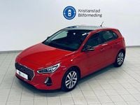 Begagnad Hyundai i30 Comfort 141 HK (103 kW) 2017 Röd Halvkombi