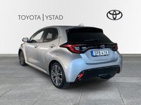 Begagnad Toyota Yaris Hybrid Style 132 HK (97 kW) 2024 Silver