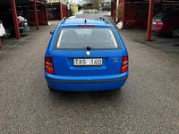 Begagnad Skoda Fabia 68 HK (50 kW) 2003 Kombi