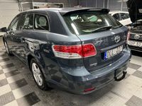 begagnad Toyota Avensis Kombi 1.8 Valvematic Euro 5