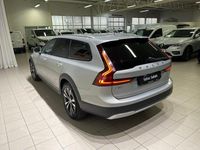 Begagnad Volvo V90 CC Core 200 HK (147 kW) 2023 Silver Kombi