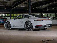 Begagnad Porsche 911 Carrera 385 HK (283 kW) 2023 Grå Sportkupé