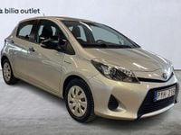 Begagnad Toyota Yaris 2013 Silver Halvkombi