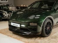 Begagnad Porsche Macan Turbo 469 kW (639 HK) 2024 Grön SUV