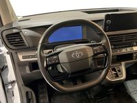 Begagnad Toyota Proace Comfort 146 HK (107 kW) 2025 Vit Minibuss