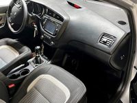 Begagnad Kia Ceed 135 HK (99 kW) 2018 Grå Halvkombi