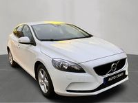 Begagnad Volvo V40 Kinetic 120 HK (88 kW) 2017 Vit Kombi