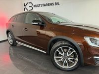 begagnad Volvo V60 CC D4 AWD Classic, Momentum, VOC, Drag