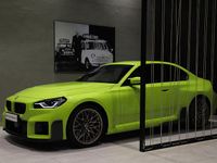 Begagnad BMW M2 M Performance 487 HK (358 kW) 2024 Gul Sportkupé