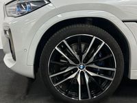 begagnad BMW X6 M50i Innovation MOMS SkyLounge B&W HuD MAX UTR 530hk