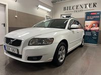 Begagnad Volvo V50 Momentum 109 HK (80 kW) 2010 Vit Kombi