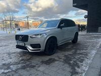 Begagnad Volvo XC90 R-Design 392 HK (288 kW) 2021 Birch light metallic SUV