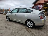 begagnad Toyota Prius 1.5 VVT-i + 3CM CVT Euro 4