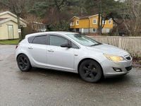 Begagnad Opel Astra 140 HK (102 kW) 2010 Halvkombi