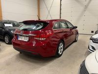 Begagnad Hyundai i40 Select 135 HK (99 kW) 2011 Röd Kombi