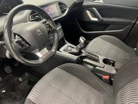 begagnad Peugeot 308 SW 1.2 e-THP Active Euro 6 2015, Halvkombi