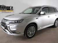 Begagnad Mitsubishi Outlander P-HEV 135 HK (99 kW) 2018 Silver SUV