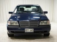 Begagnad Mercedes C220 150 HK (110 kW) 1995 Blå