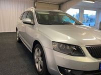 begagnad Skoda Octavia Kombi Elegance 1.4 TSI Manuell, 140hk