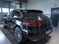 begagnad Porsche Macan Turbo PDK Sport Chrono Pano Luftfj Svensksåld