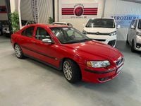 Begagnad Volvo S60 301 HK (221 kW) 2004 Röd Sedan
