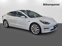 Begagnad Tesla Model 3 Performance 461 kW (627 HK) 2019 Vit Sedan