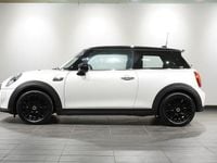 Begagnad Mini Cooper Essential 135 kW (184 HK) 2023 Nanuq white Halvkombi