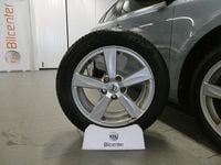 Begagnad Volvo V40 120 HK (88 kW) 2016 Blå Halvkombi