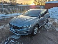 Begagnad Volvo V60 CC 220 HK (161 kW) 2016 Kombi