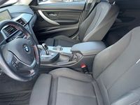 begagnad BMW 318 328 d Touring Steptronic Sport line, Euro 6 Navigation 2015, Kombi