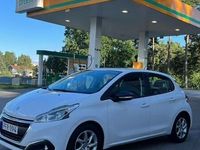 begagnad Peugeot 208 Diesel 5-dörrar 100hk Lågmil