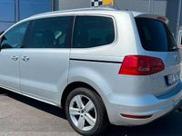 Begagnad VW Sharan 141 HK (103 kW) 2011 Silver Minibuss