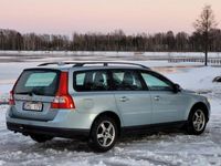 begagnad Volvo V70 2.0F Kinetic, Kamkedja, Dragkrok, Värmare