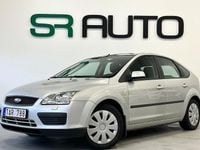 Begagnad Ford Focus 146 HK (107 kW) 2006 Grå Halvkombi