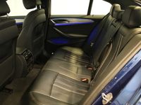 begagnad BMW 520 d xDrive Sedan M sport Drag Värmare Comf access