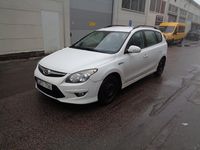Begagnad Hyundai i30 116 HK (85 kW) 2011 Vit Kombi