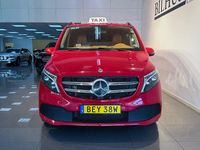 Begagnad Mercedes V220 163 HK (119 kW) 2022 Röd Minibuss