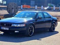 Begagnad Cadillac Seville STS 305 HK (224 kW) 1999 Mörkblå metallic Sedan
