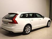 Begagnad Volvo V90 Momentum 190 HK (139 kW) 2016 Vit Kombi