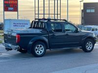 begagnad Nissan Navara Dubbelhytt 2.5 dCi 4x4,Skinn,Nyservad,Taklucka