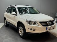 Begagnad VW Tiguan Track & Field 140 HK (102 kW) 2010 Vit SUV