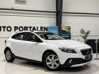 Begagnad Volvo V40 Momentum 114 HK (83 kW) 2013 Vit Halvkombi