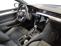 begagnad VW Passat Sportscombi Elegance 2.0 TDI 4Motion 200hk