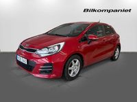 Begagnad Kia Rio 84 HK (61 kW) 2016 Röd Halvkombi