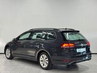Begagnad VW Golf VII 131 HK (96 kW) 2019 Grå Kombi